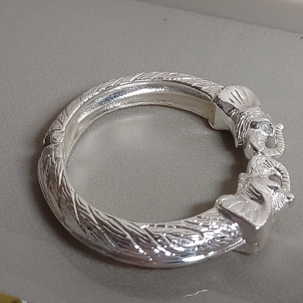 Nice 6.5 Inch Hinged Elephant Bracelet